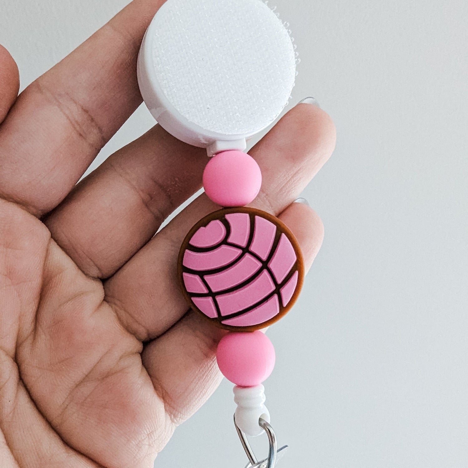 Concha Interchangeable Badge Reel